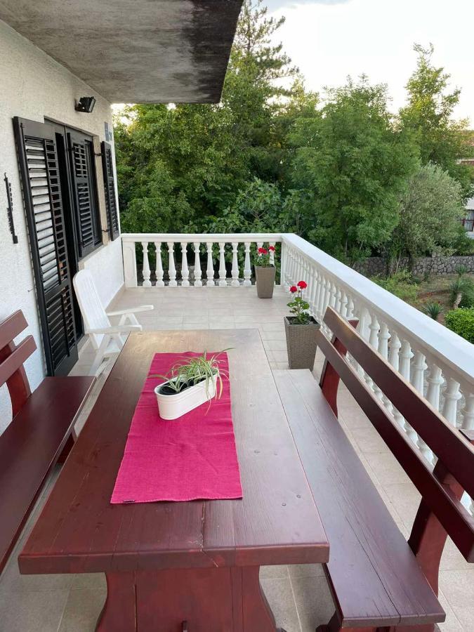 Apartman Kačić Sveti Ivan Dobrinjski Bagian luar foto