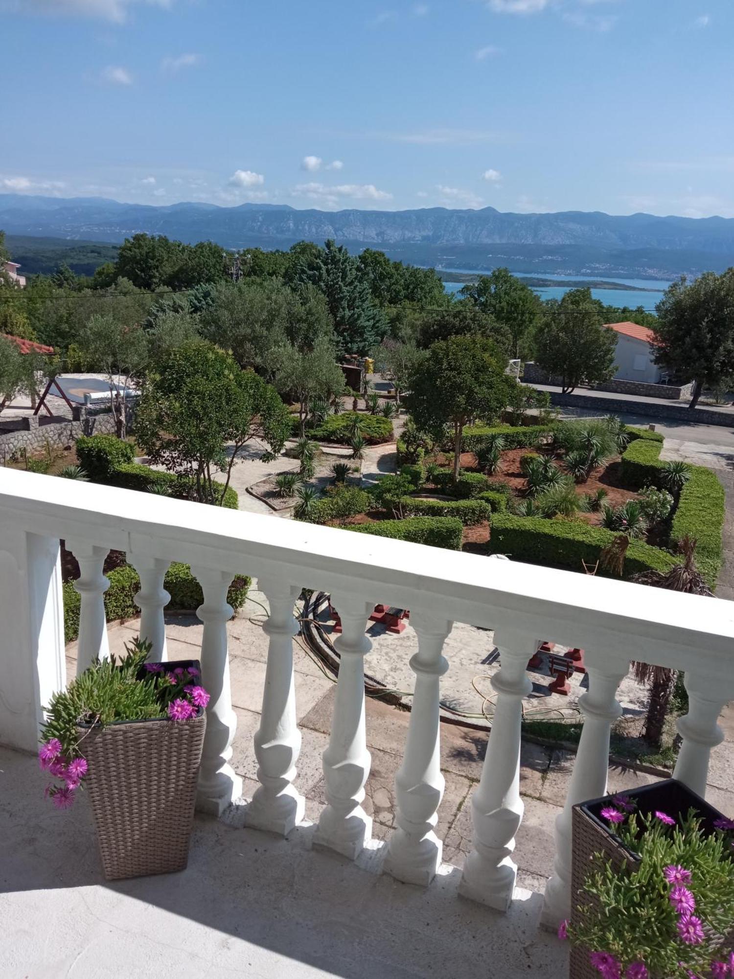 Apartman Kačić Sveti Ivan Dobrinjski Bagian luar foto