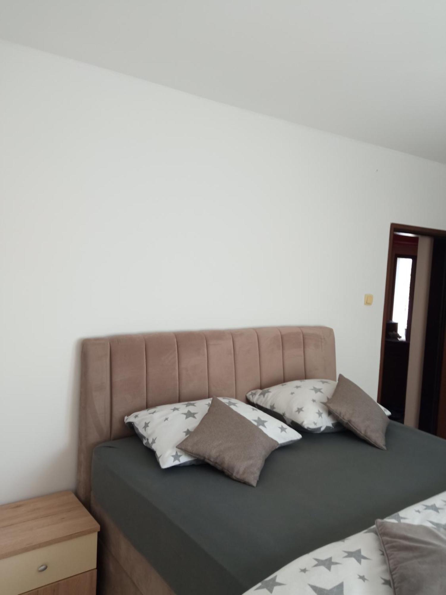 Apartman Kačić Sveti Ivan Dobrinjski Bagian luar foto